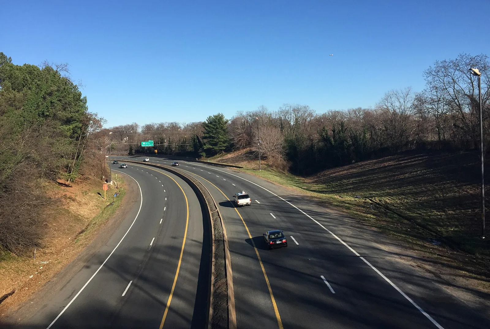 Interstate 66 and the Metro tracks seen from the North Lincoln Street bridge, a block from Arlington Science Focus School.