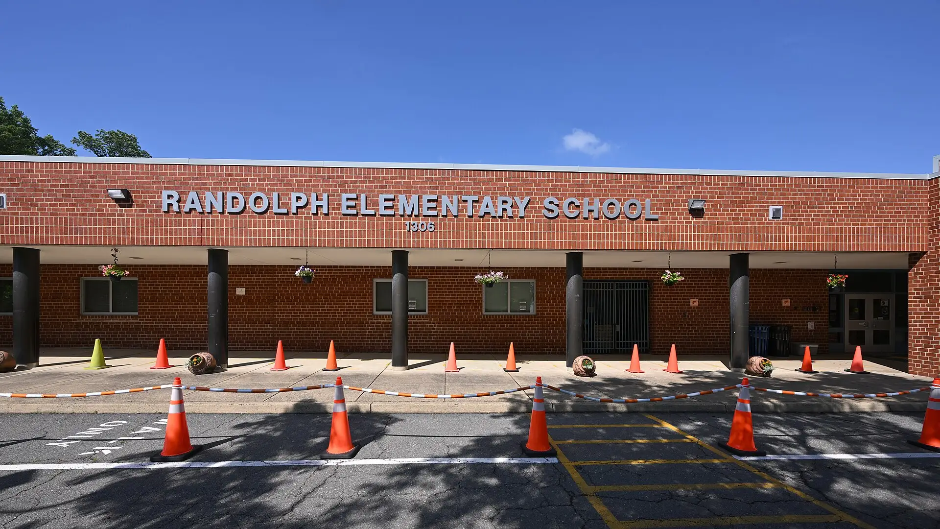 The front drop-off area of Randolph Elementary School on South Quincy Street in Arlington.